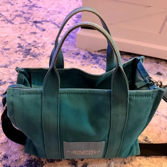 Marc Jacobs Harbor Blue Medium Tote Bag GUC - Picture 12 of 13